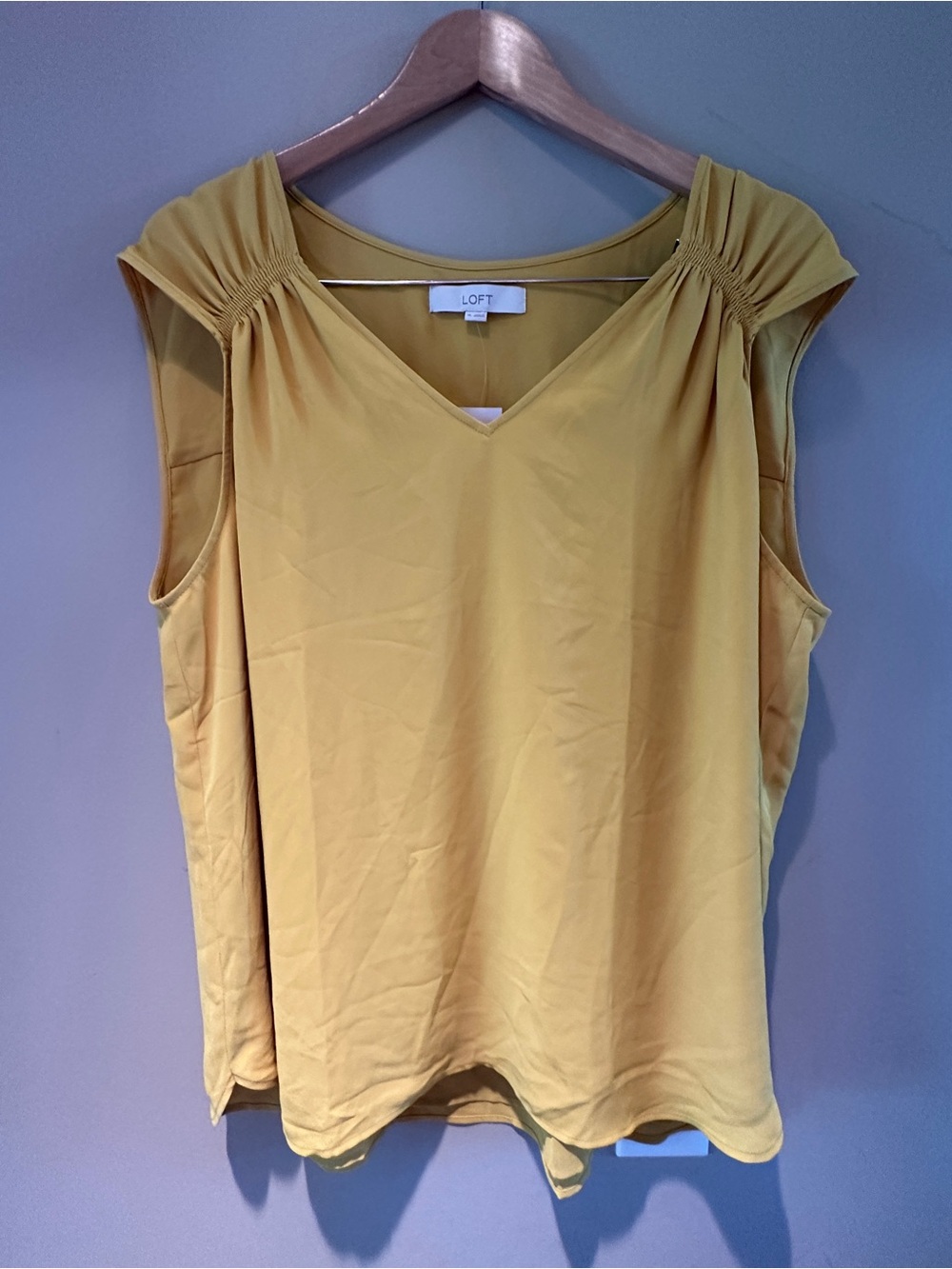 LOFT Gold Mustard V-Neck Cap Sleeve Camisole NWT XL